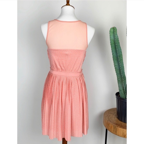 LC Lauren Conrad | Polkadot Mini Pleat Dress - Picture 3 of 8